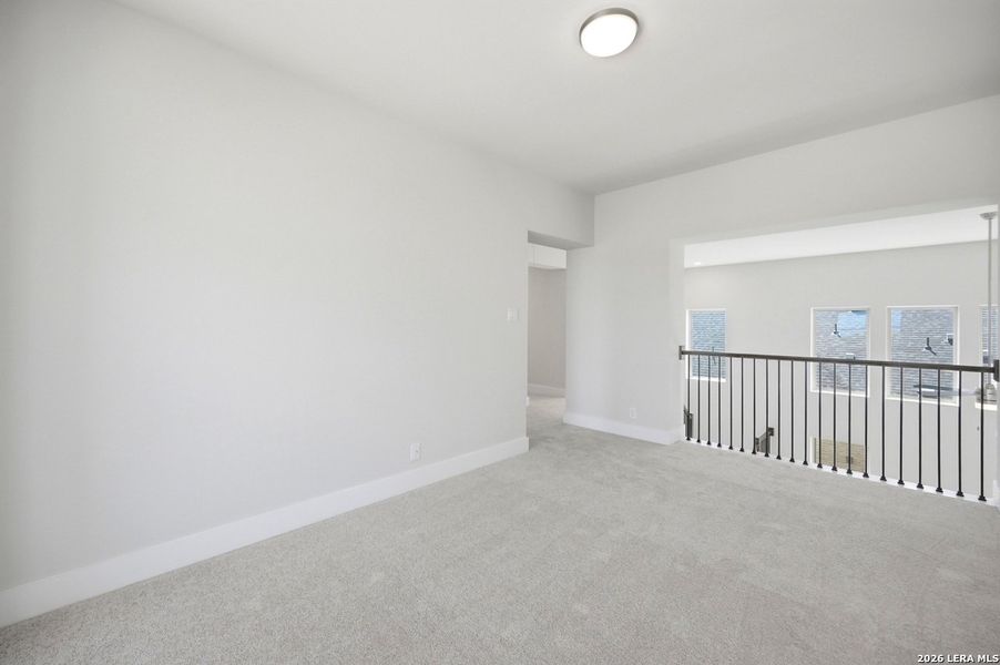 Spacious, unfurnished interior of a new home in Homestead, Schertz (Image 13).