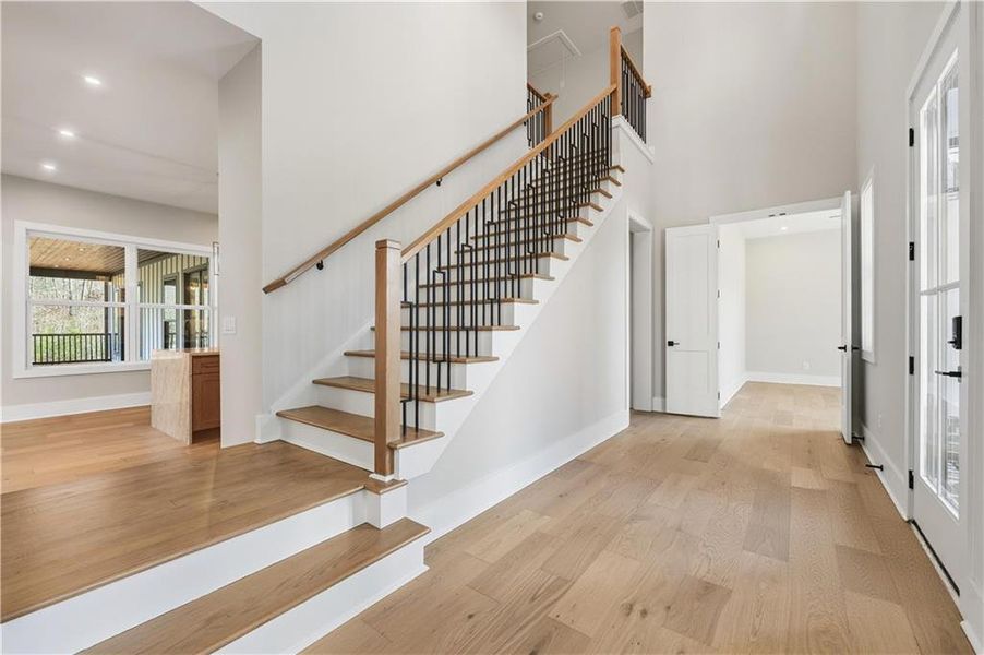 Spacious, unfurnished interior of a new home in , Gainesville (Image 25).