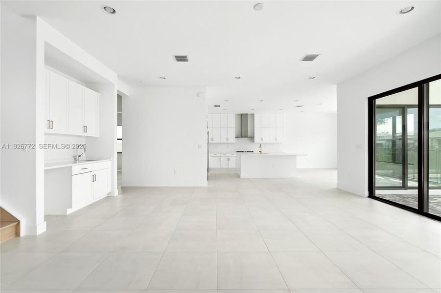 Spacious, unfurnished interior of a new home in Lotus Edge, Boca Raton (Image 26). Spacious, unfurnished interior of a new home in Lotus Edge, Boca Raton (Image 26).