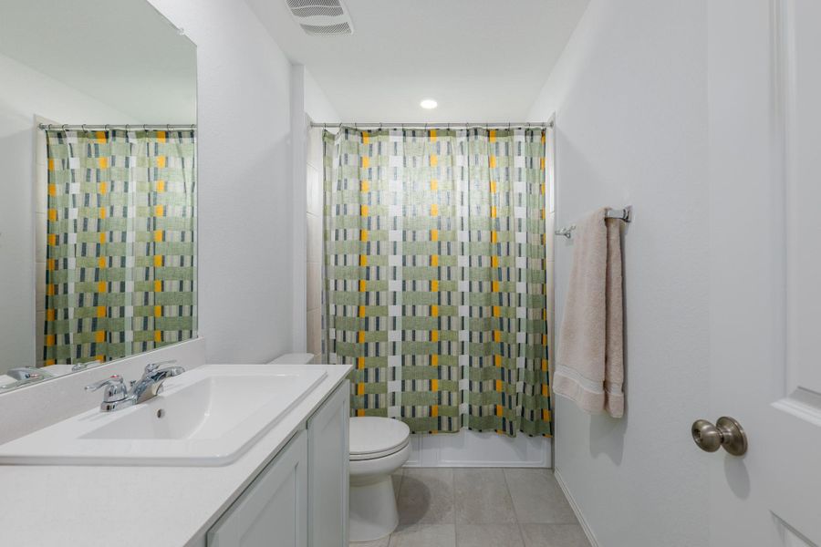 Furnished interior view inside a new home in , Georgetown (Image 14).