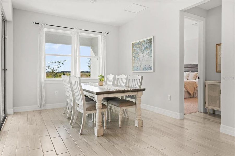 Furnished interior view inside a new home in , Orlando (Image 7).