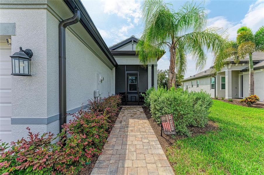 Exterior details and patio area of a home in , Lakewood Ranch (Image 25).