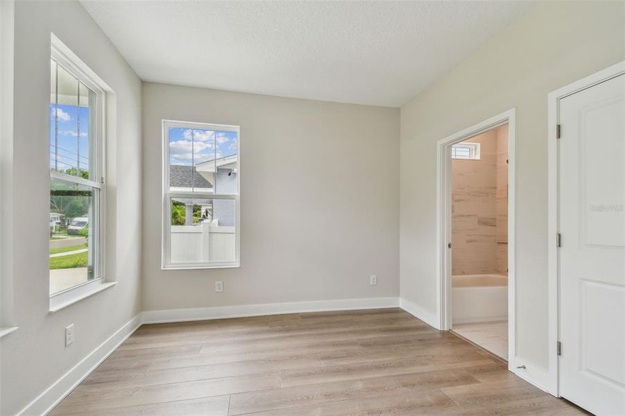 Spacious, unfurnished interior of a new home in , St. Petersburg (Image 22). Spacious, unfurnished interior of a new home in , St. Petersburg (Image 22).