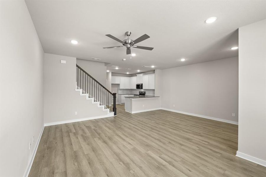 Spacious, unfurnished interior of a new home in Mockingbird Estates Townhomes, Fort Worth (Image 24).