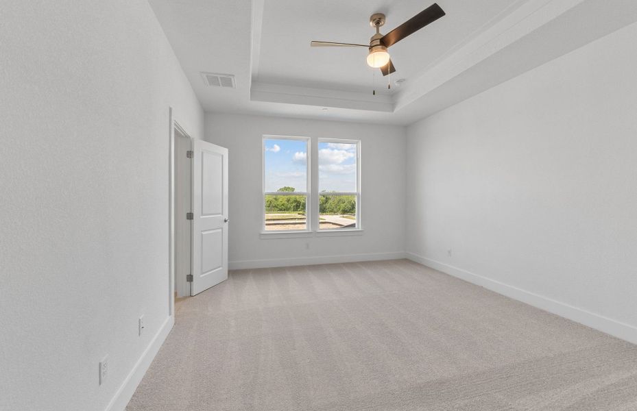 Spacious, unfurnished interior of a new home in Northpoint at Old Settlers, Round Rock (Image 24).
