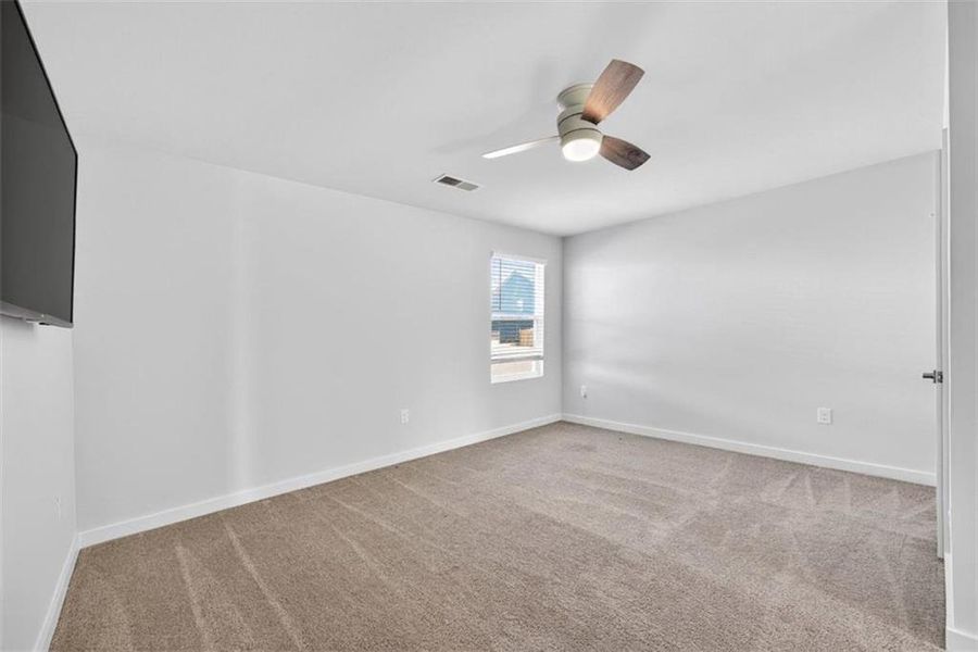 Spacious, unfurnished interior of a new home in The Enclave at Dial Farm Phase III, Walnut Grove (Image 15).