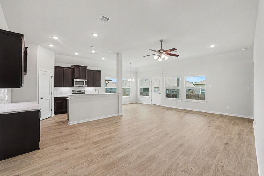 Spacious, unfurnished interior of a new home in Clear View Estates, Willis (Image 22).