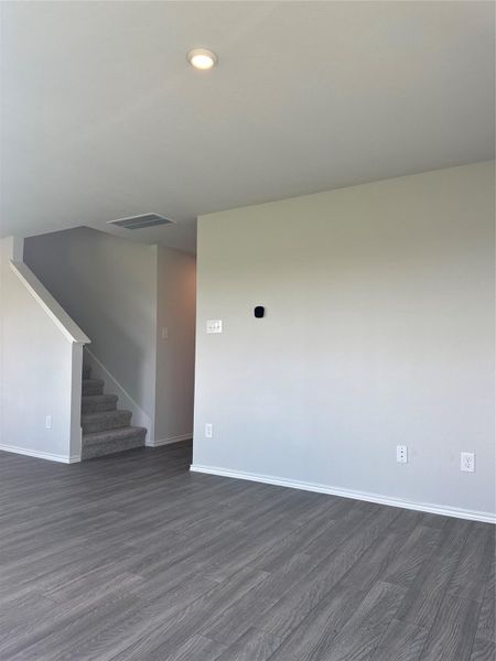 Spacious, unfurnished interior of a new home in Santa Fe, Cleveland (Image 9). Spacious, unfurnished interior of a new home in Santa Fe, Cleveland (Image 9).