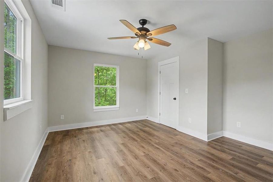 Spacious, unfurnished interior of a new home in , Emerson (Image 29).