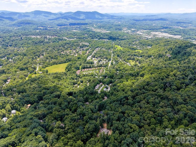 Natural landscape and outdoor views near in Asheville (Image 39). Natural landscape and outdoor views near in Asheville (Image 39).