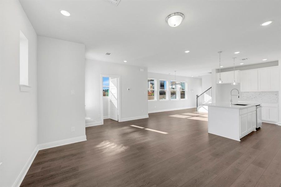 Spacious, unfurnished interior of a new home in Painted Tree Woodland West – Cottages, McKinney (Image 28).