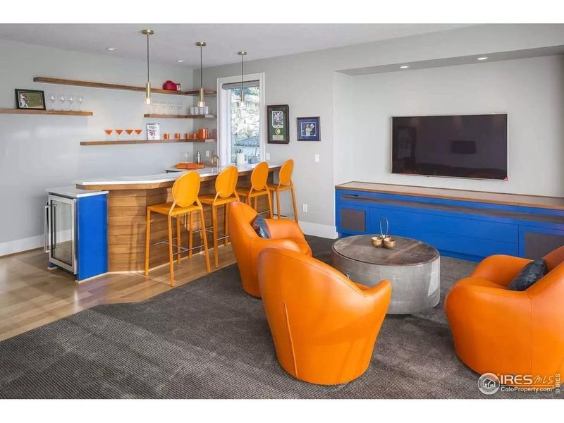 Community amenities in , Windsor (Image 34).