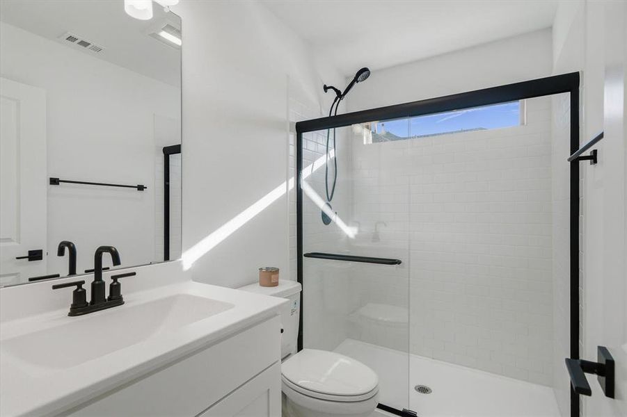 Furnished interior view inside a new home in Monterra, Fate (Image 32).