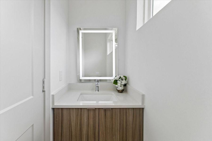 Powder bath