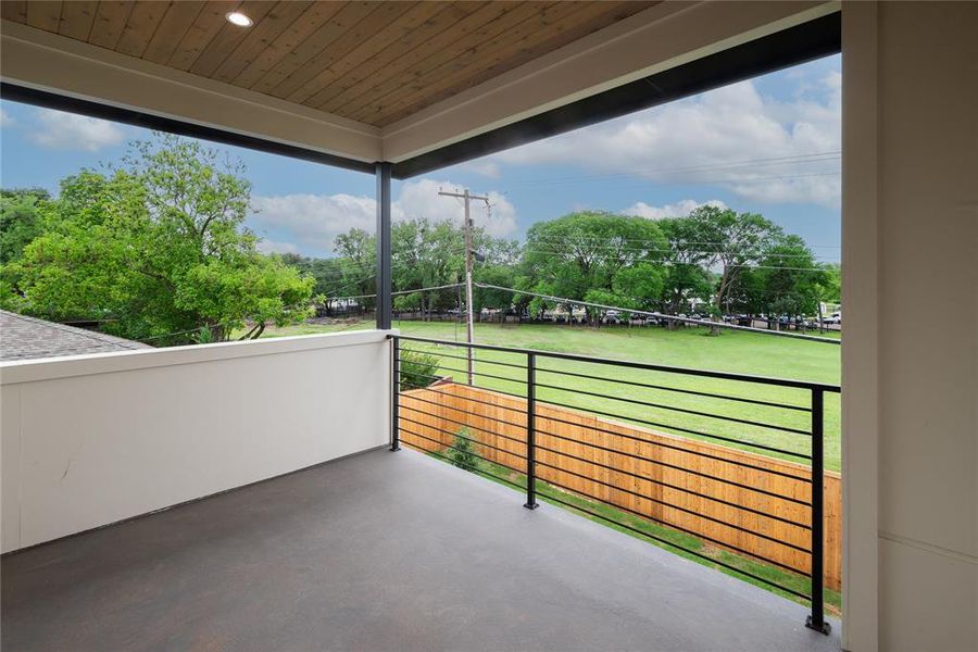 Exterior details and patio area of a home in , Dallas (Image 3).