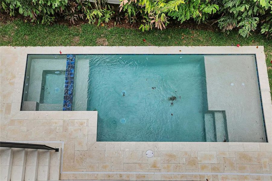 Exterior details and patio area of a home in , Tampa (Image 37).