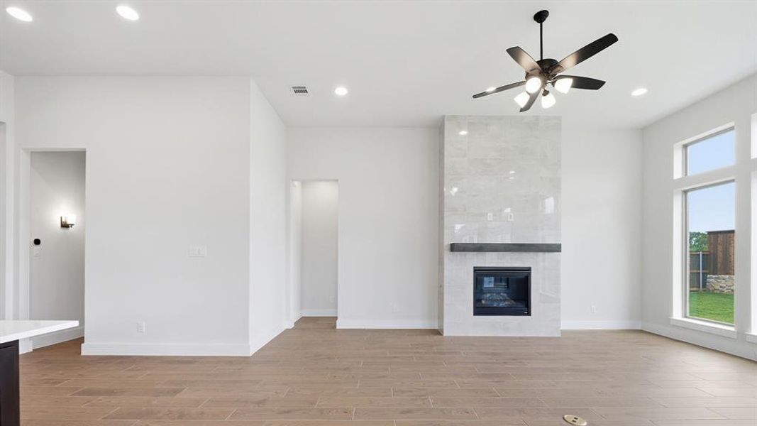 Spacious, unfurnished interior of a new home in The Parks at Wilson Creek, Celina (Image 18).