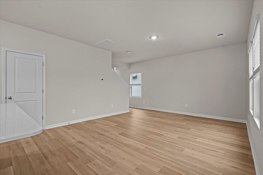 Spacious, unfurnished interior of a new home in Pleasant Brook, Piedmont (Image 12).