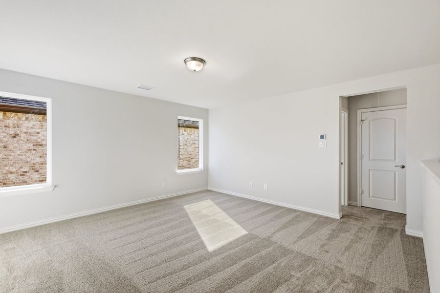 Spacious, unfurnished interior of a new home in Elevon, Lavon (Image 37).