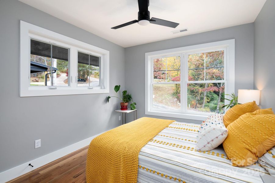 Bedroom Gets Abundant Natural Light