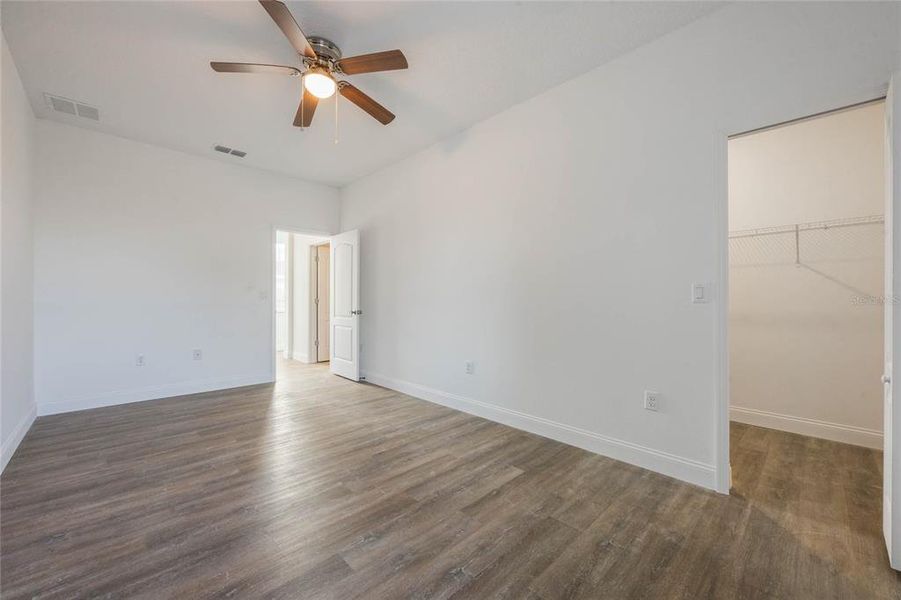 Spacious, unfurnished interior of a new home in , Sanford (Image 15).