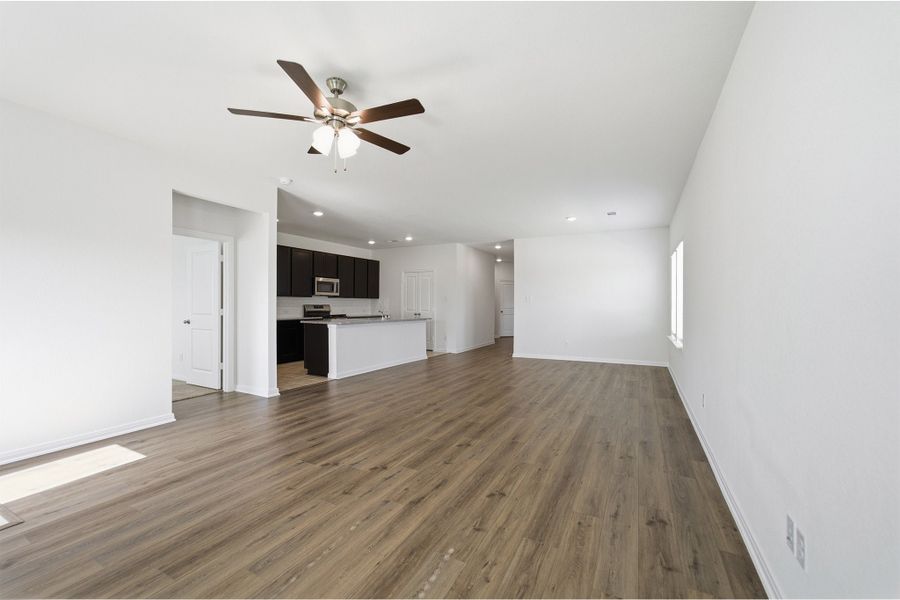 Spacious, unfurnished interior of a new home in Sagebrook, Argyle (Image 18).