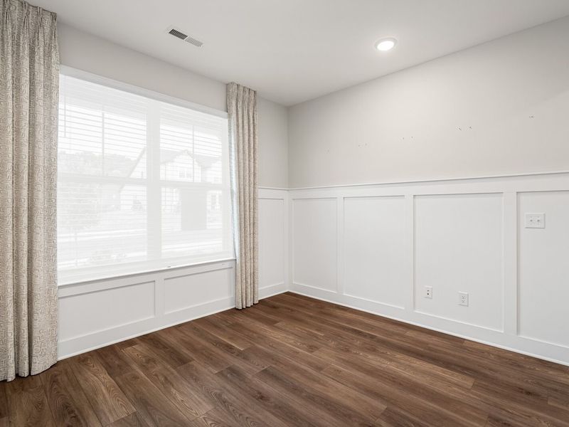 Spacious, unfurnished interior of a new home in Carellton, Gallatin (Image 25).