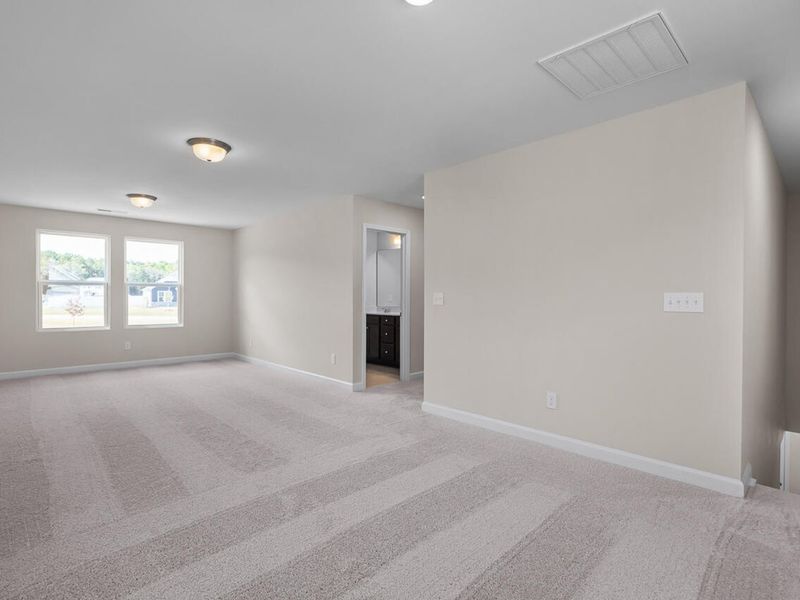 Spacious, unfurnished interior of a new home in Wellers Knoll, Lillington (Image 17).