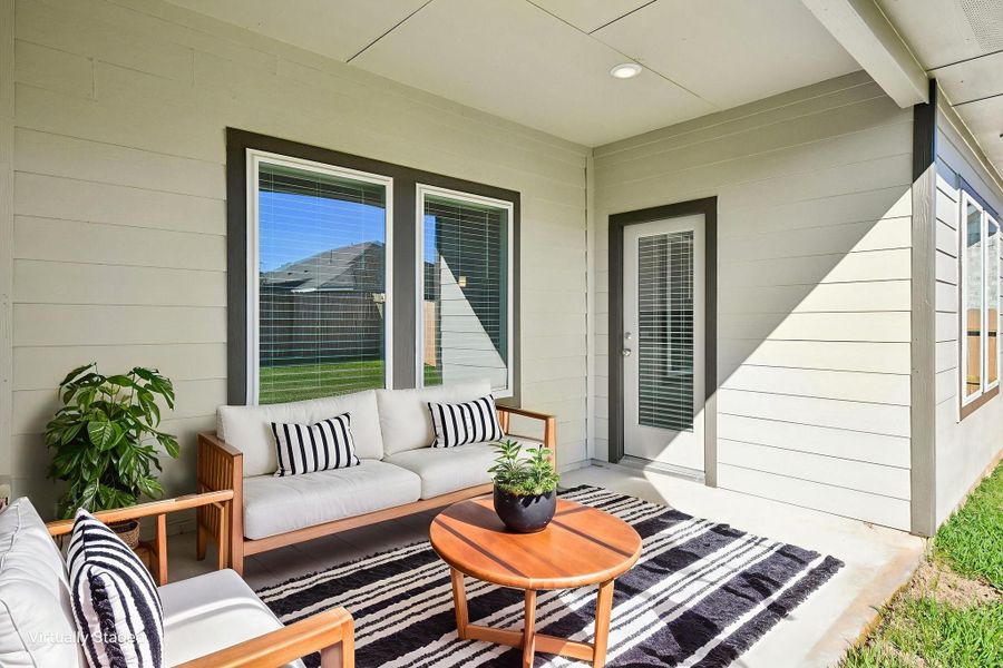 Exterior details and patio area of a home in Stewart's Ranch, Conroe (Image 3). Exterior details and patio area of a home in Stewart's Ranch, Conroe (Image 3).