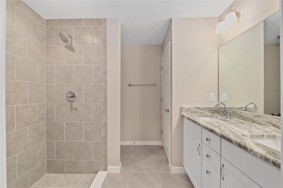 Spacious, unfurnished interior of a new home in , Dunnellon (Image 11). Spacious, unfurnished interior of a new home in , Dunnellon (Image 11).