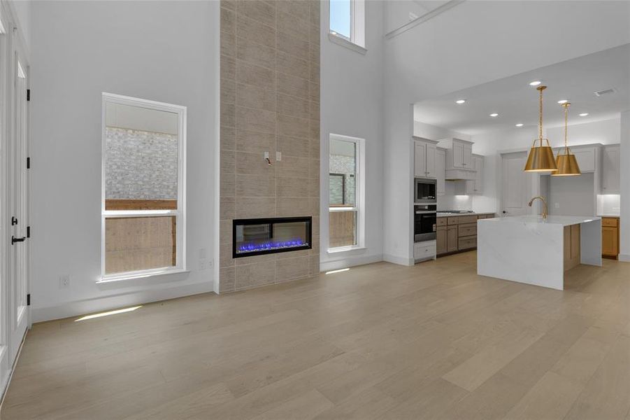 Spacious, unfurnished interior of a new home in The Grove Frisco, Frisco (Image 20).