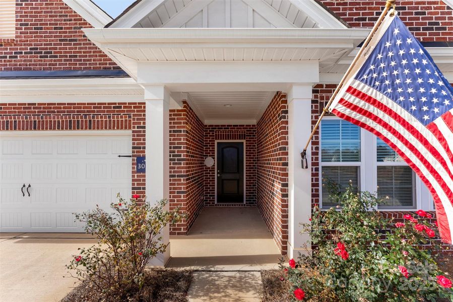 Exterior details and patio area of a home in , Gastonia (Image 4).