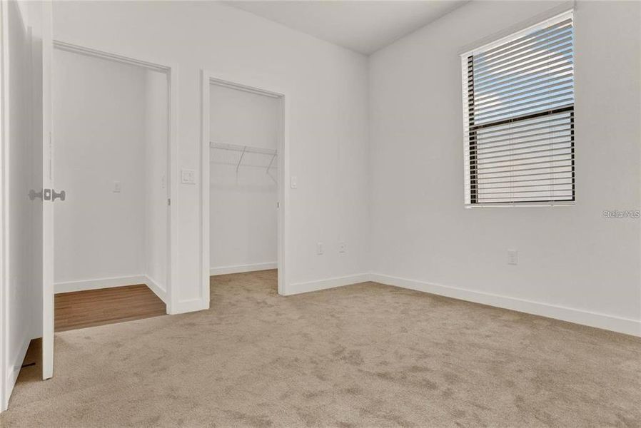 Spacious, unfurnished interior of a new home in , Kissimmee (Image 13).