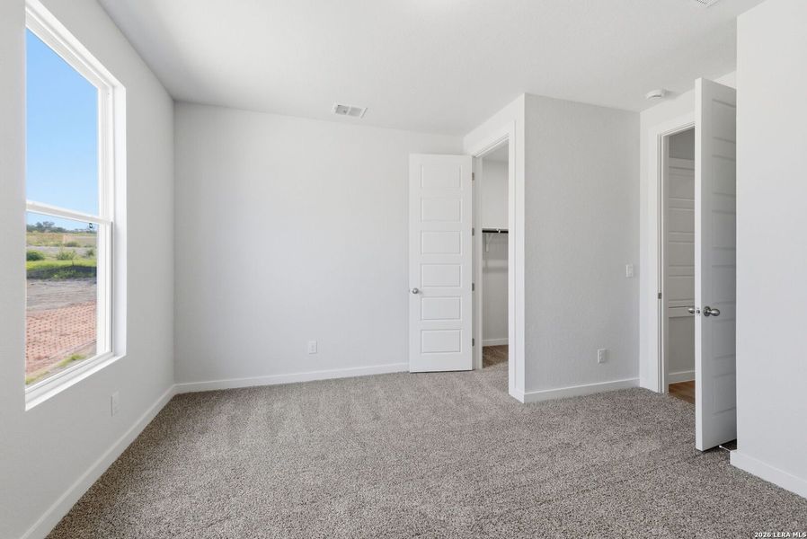 Spacious, unfurnished interior of a new home in , San Antonio (Image 28).