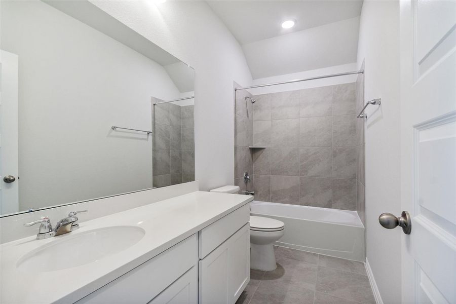 Furnished interior view inside a new home in The Woodlands Hills, Willis (Image 8).