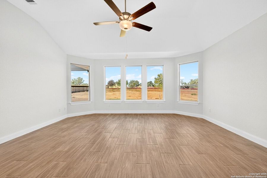 Spacious, unfurnished interior of a new home in Preserve at Annabelle Ranch, San Antonio (Image 16).