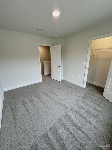 Spacious, unfurnished interior of a new home in Pine Top, Cantonment (Image 14).