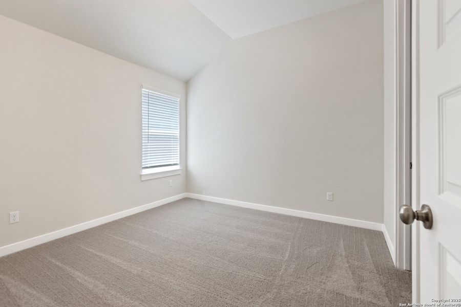 Spacious, unfurnished interior of a new home in Veramendi, New Braunfels (Image 22).