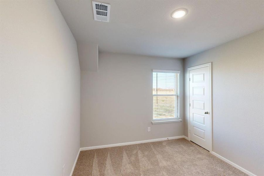 Spacious, unfurnished interior of a new home in Meadow Park, Ponder (Image 27).