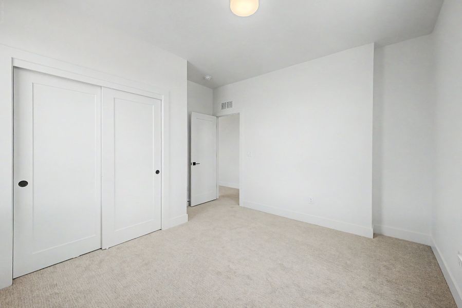 Spacious, unfurnished interior of a new home in West Grange, Longmont (Image 28). Spacious, unfurnished interior of a new home in West Grange, Longmont (Image 28).