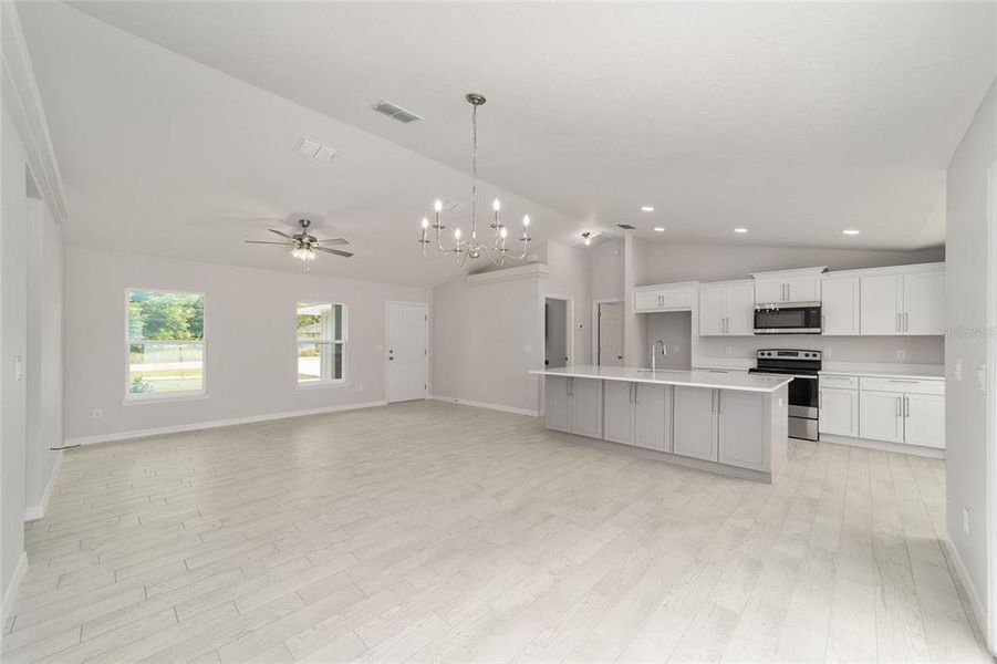 Spacious, unfurnished interior of a new home in , Ocala (Image 35).