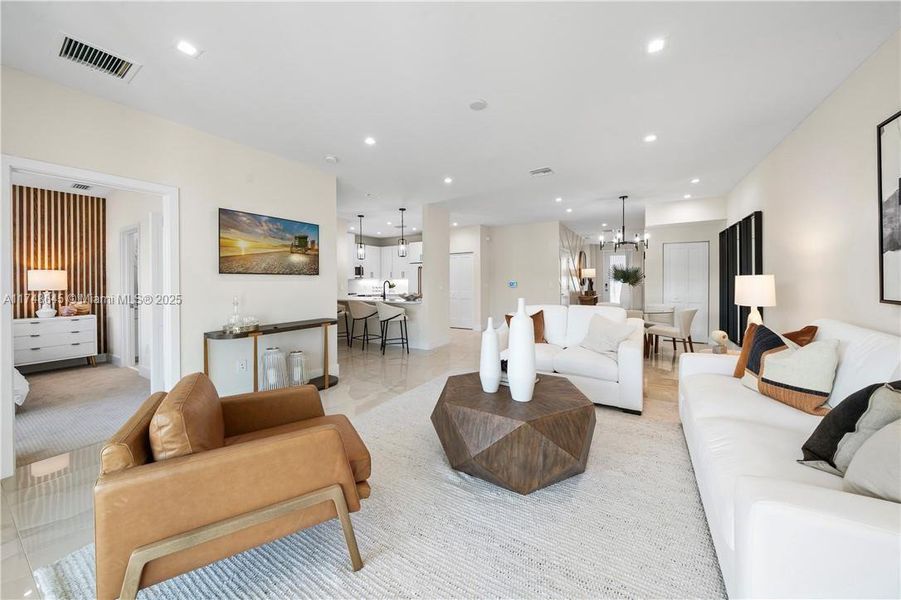 Spacious, unfurnished interior of a new home in , Fort Myers (Image 27).