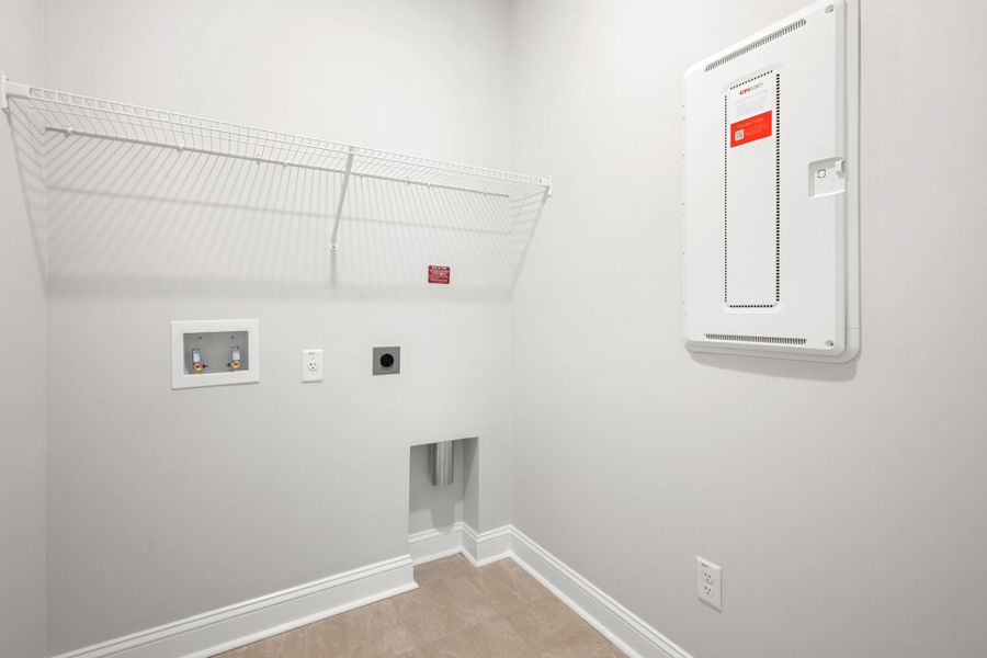 Spacious, unfurnished interior of a new home in Del Webb Savannah at Heartwood, Richmond Hill (Image 20).