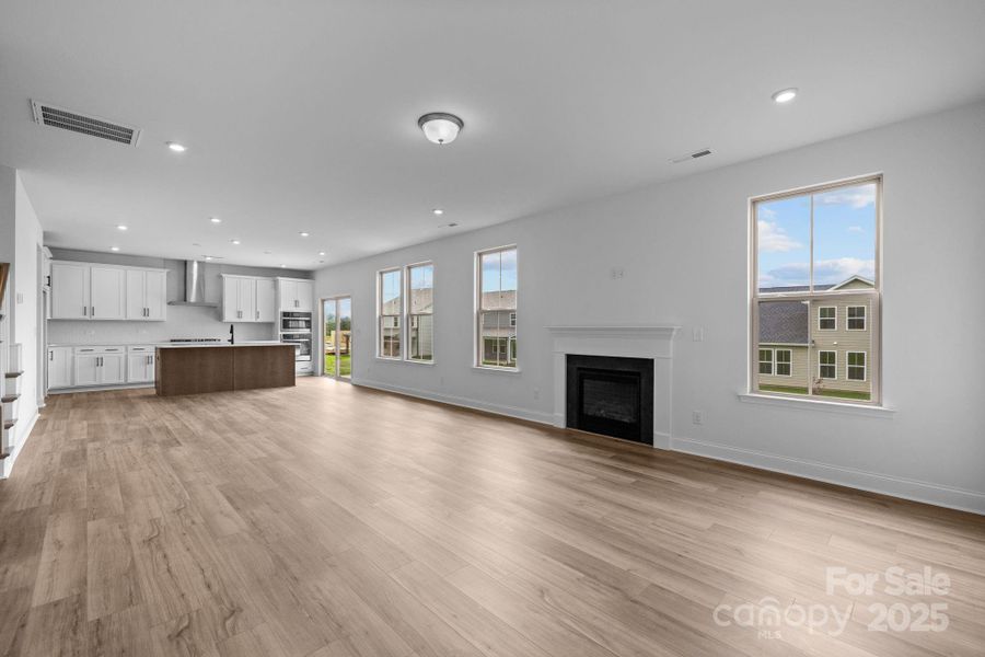 Spacious, unfurnished interior of a new home in Lakeside Glen, York (Image 24). Spacious, unfurnished interior of a new home in Lakeside Glen, York (Image 24).