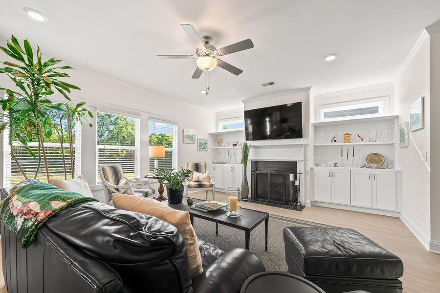 Furnished interior view inside a new home in , Dallas (Image 9).
