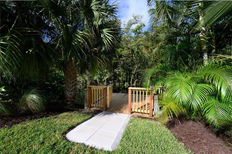 11823 Lake Shore Pl North Palm-large-016