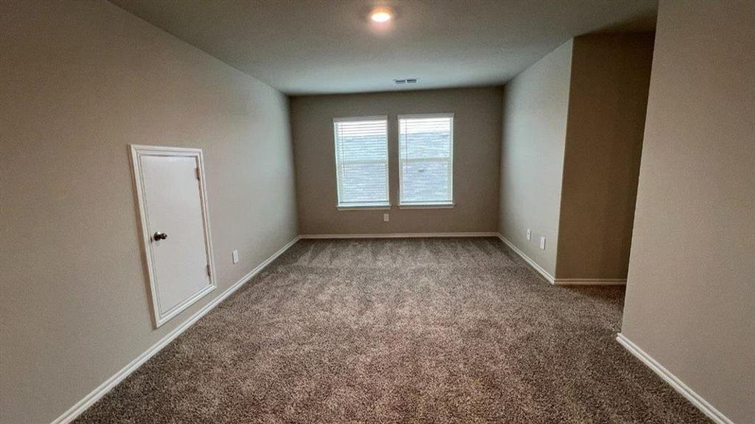 Spacious, unfurnished interior of a new home in Rosewood at Beltmill, Fort Worth (Image 17). Spacious, unfurnished interior of a new home in Rosewood at Beltmill, Fort Worth (Image 17).