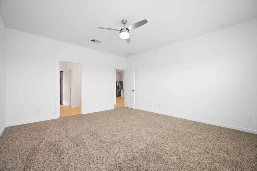 Spacious, unfurnished interior of a new home in , Fulshear (Image 25). Spacious, unfurnished interior of a new home in , Fulshear (Image 25).