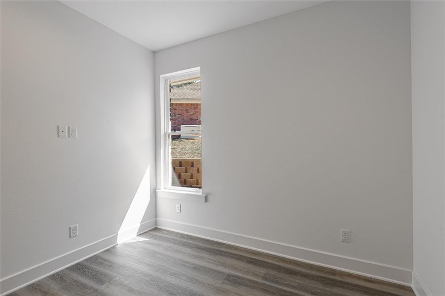 Spacious, unfurnished interior of a new home in , Nacogdoches (Image 39).