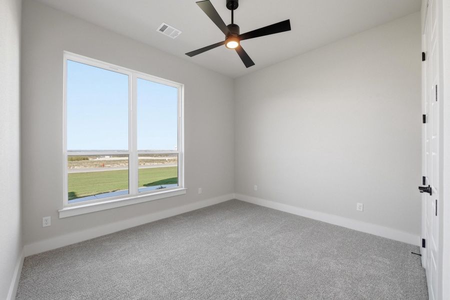 Spacious, unfurnished interior of a new home in Aledo Heights - Aledo ISD, Aledo (Image 38).